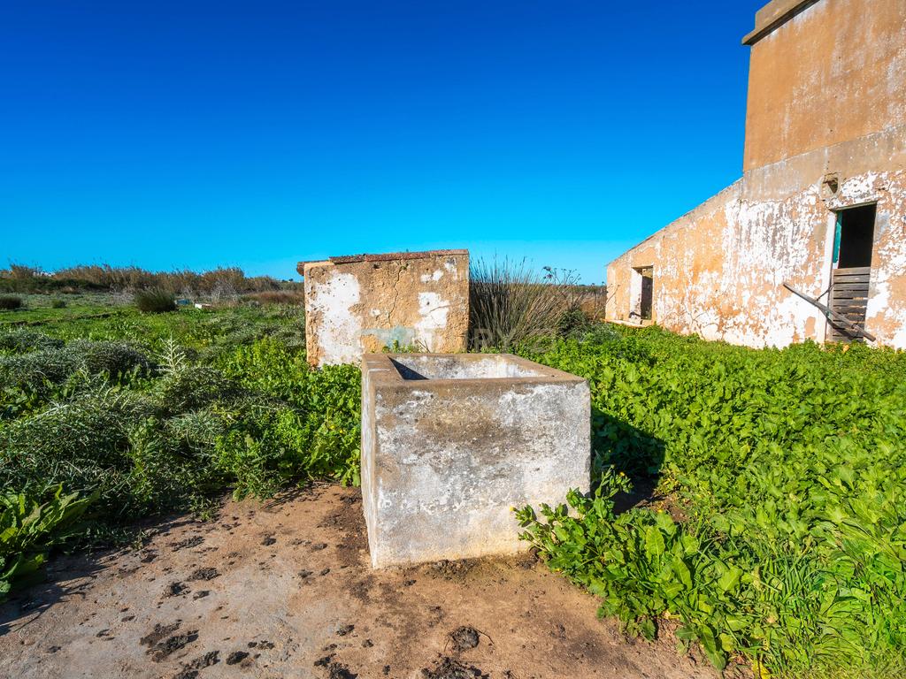Moradia para reabilitar | Terreno 27757m2 | Faro | Algarve - Image 28