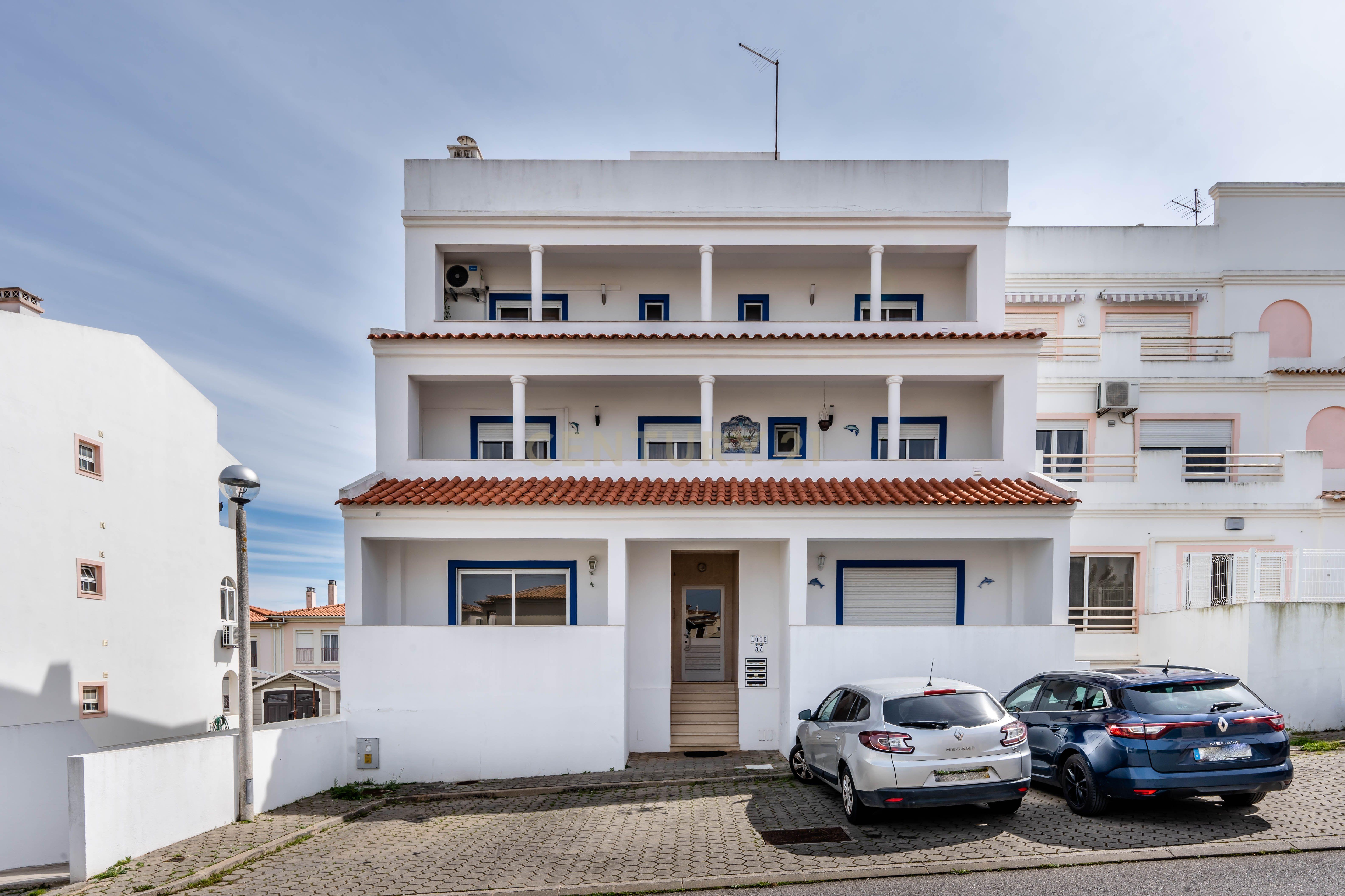 Apartamento T3 com áreas generosas, Garagem em Box, em Portimão - Image 29