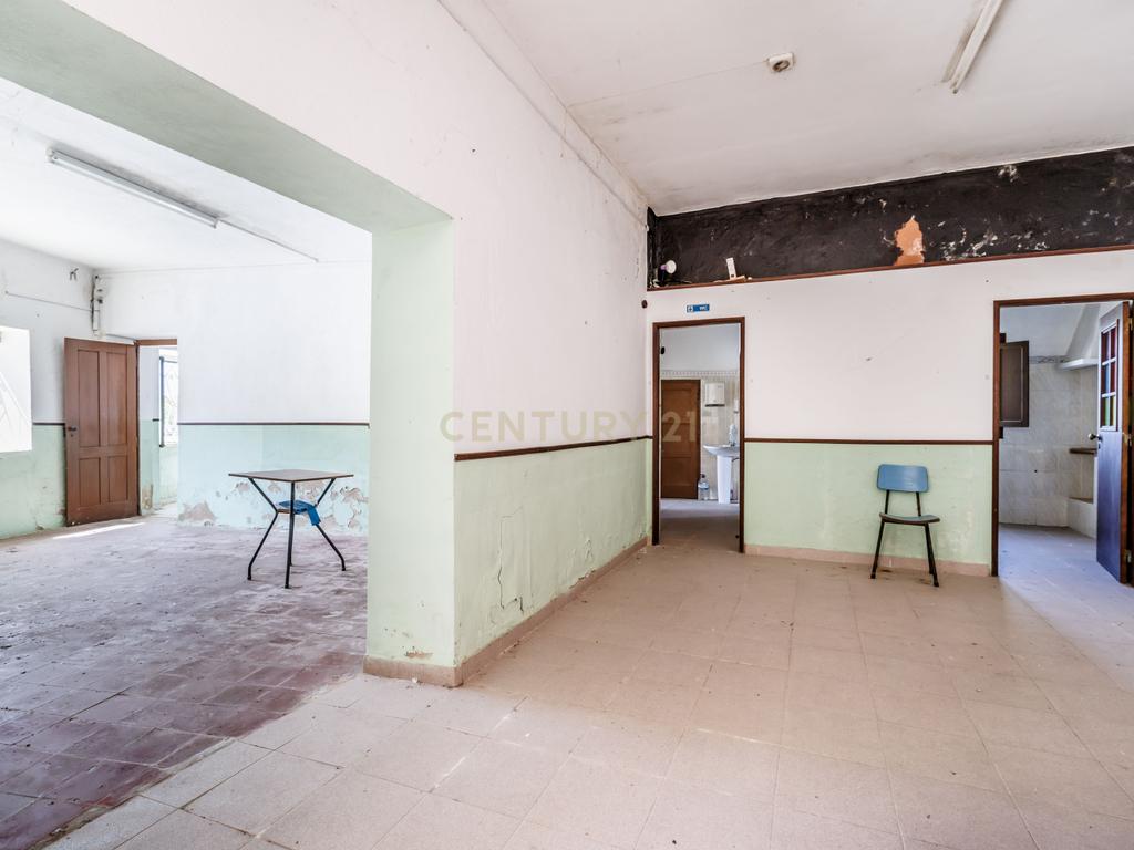 Moradia T4 para Venda em Monte Clérigo, São Marcos da Serra - Image 3