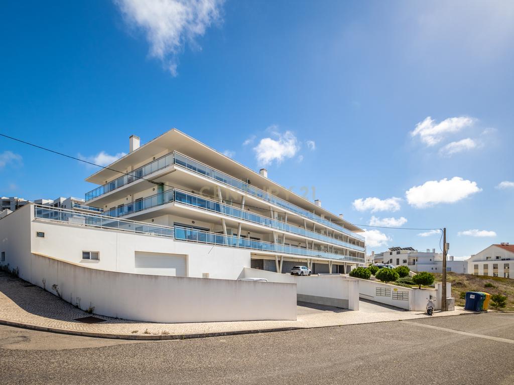 Apartamento T2 Com Vista Mar em Nazaré - Image 36