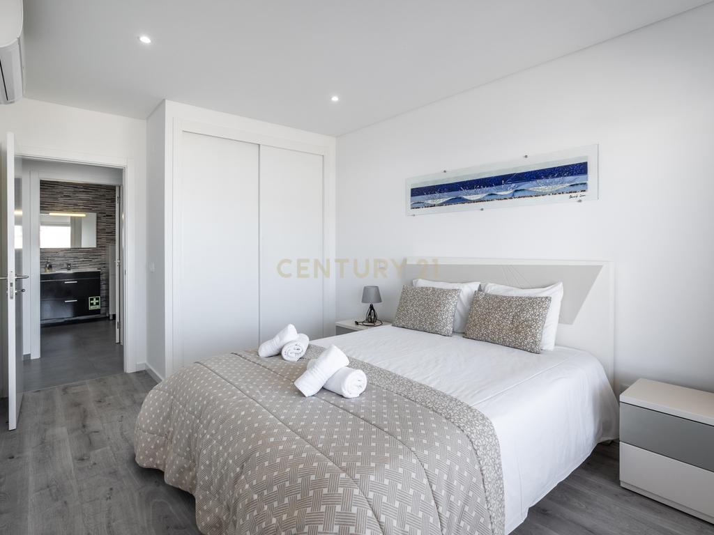 Apartamento T2 Com Vista Mar em Nazaré - Image 18