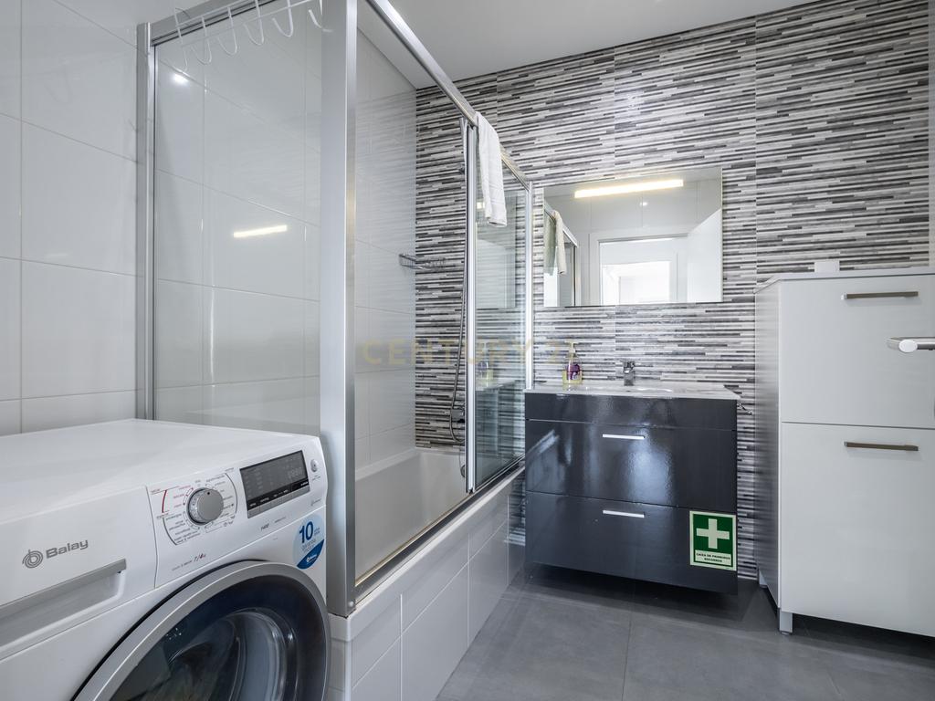Apartamento T2 Com Vista Mar em Nazaré - Image 19