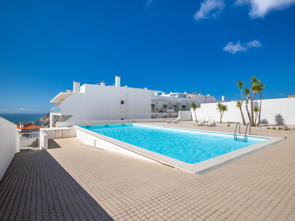 Apartamento T2 Com Vista Mar em Nazaré - Image 1