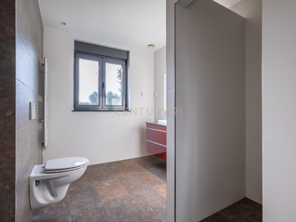 Moradia T6 | Coimbrão | Piscina | Praia - Image 34