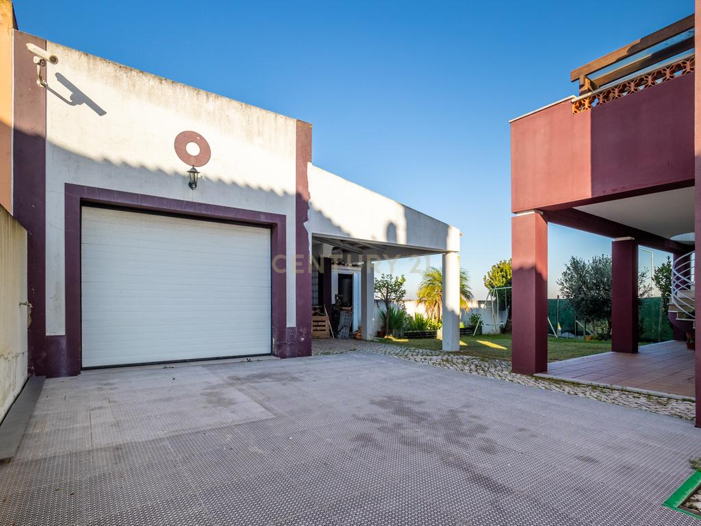 Moradia T4 para venda em Gaeiras, na Urbanização Vila da Garça - Image 44