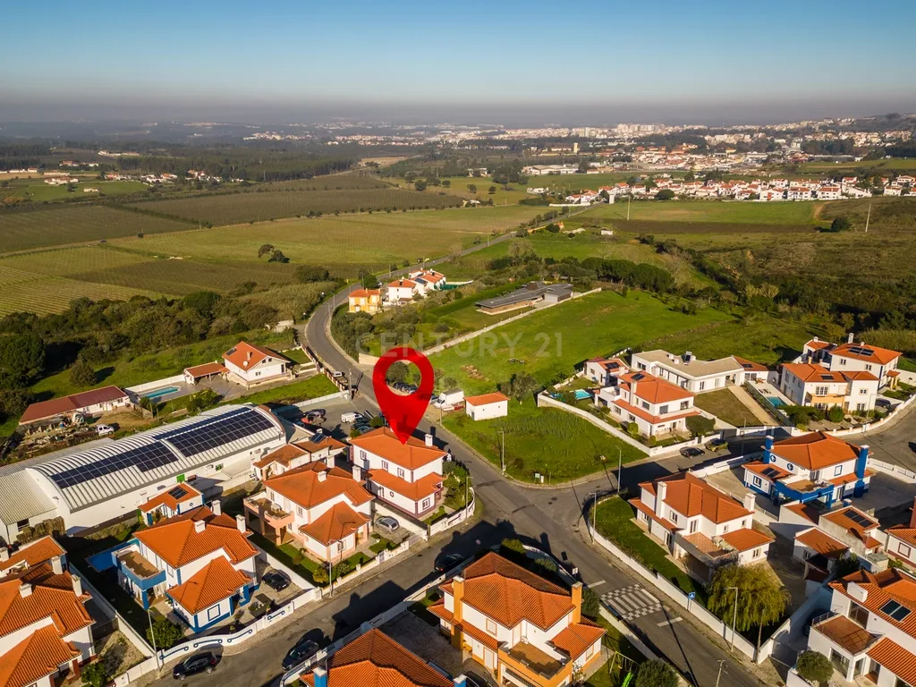 Moradia T4 para venda em Gaeiras, na Urbanização Vila da Garça - Image 51