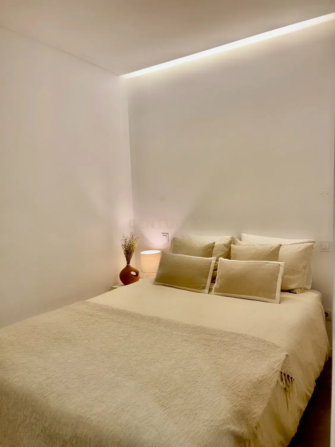 Apartamento T3 Renovado em São Domingos de Benfica – Conforto e Funcionalidade - Image 8