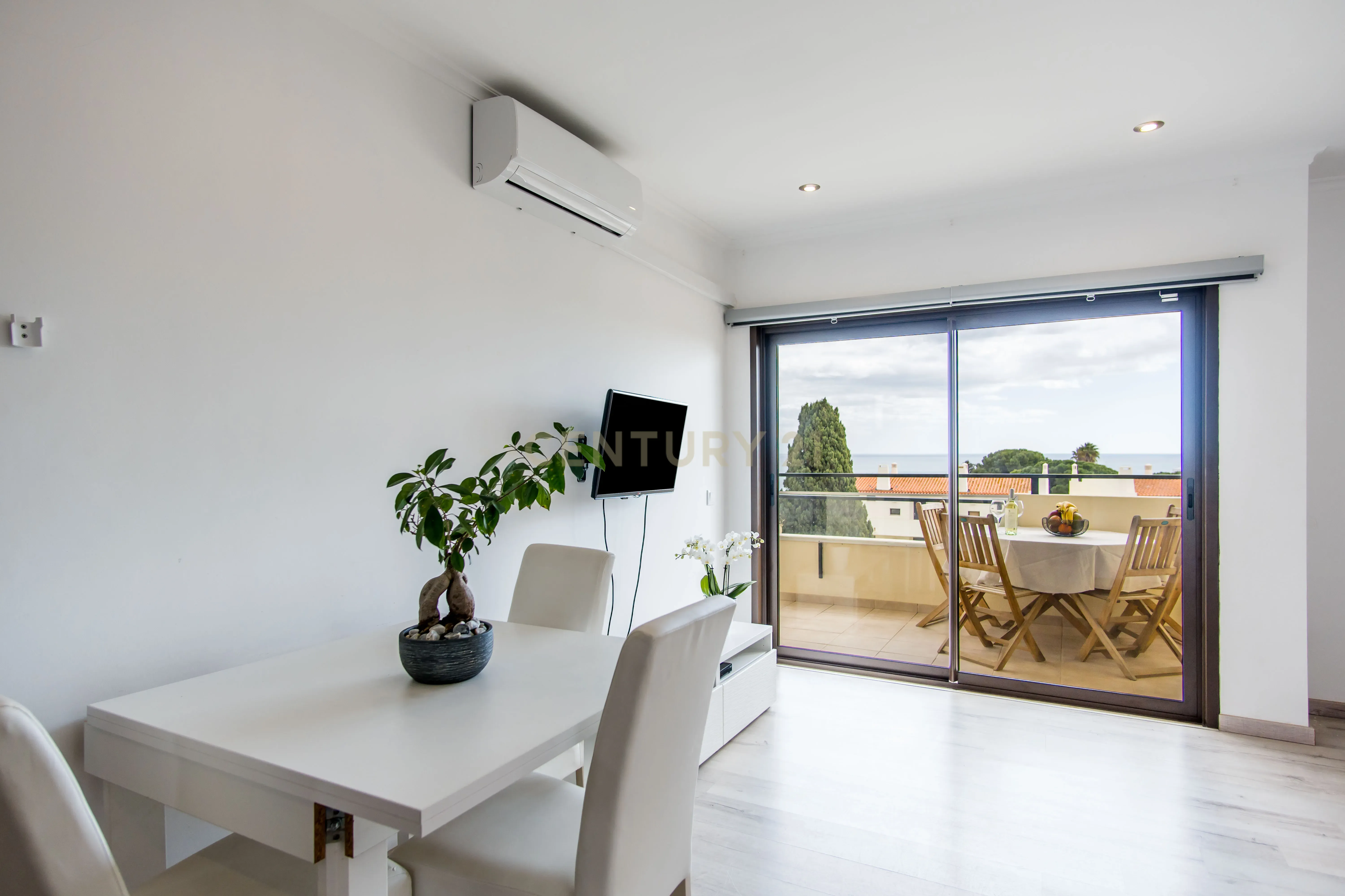 Apartamento T1 com vista mar a 800 metros do centro histórico e da praia de Albufeira - Image 11