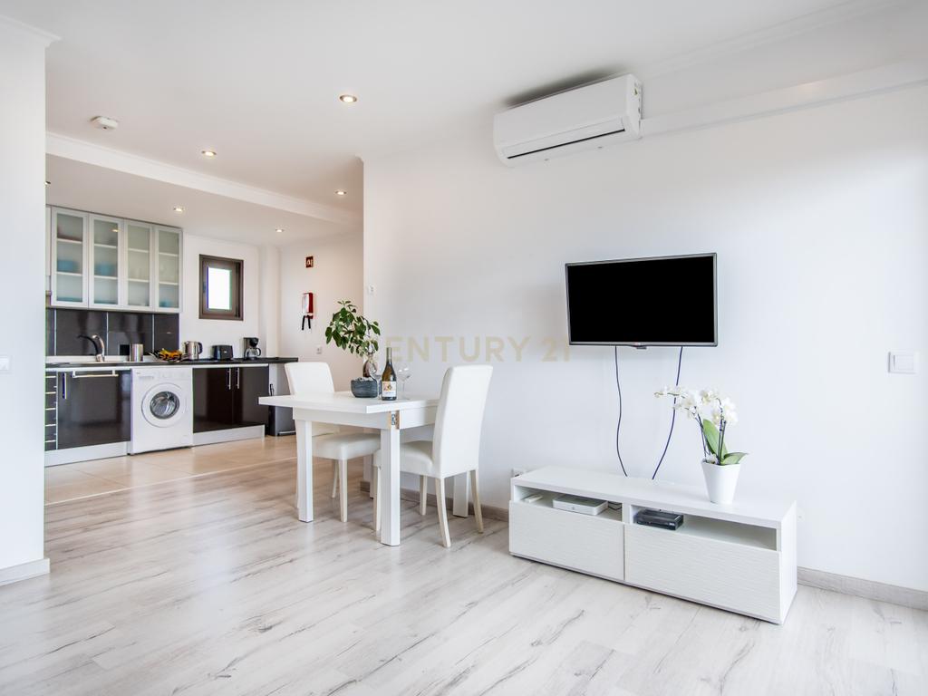 Apartamento T1 com vista mar a 800 metros do centro histórico e da praia de Albufeira - Image 5