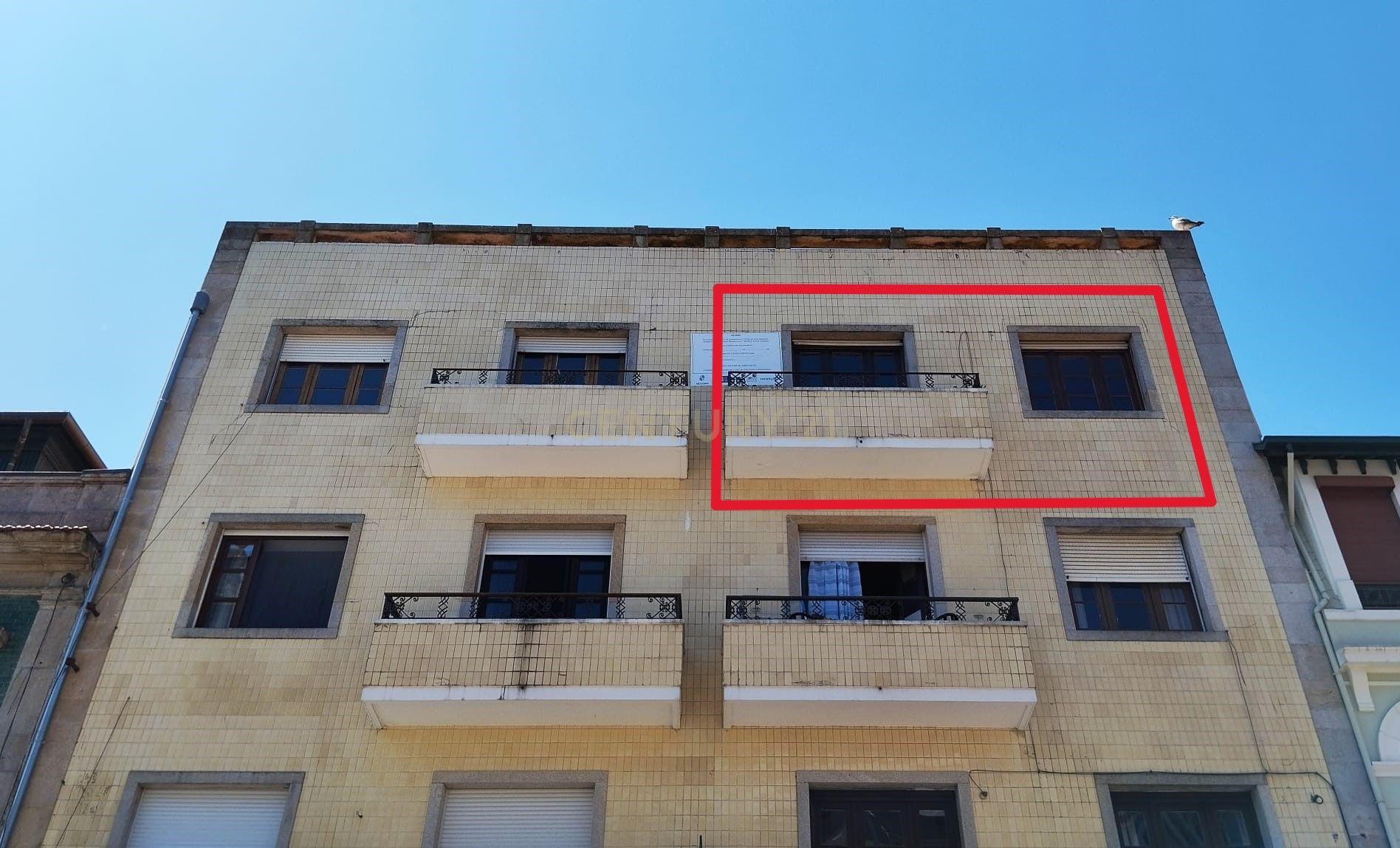 Apartamento 170m2 para remodelação total na Rua Santa Catarina - Porto - Image 19