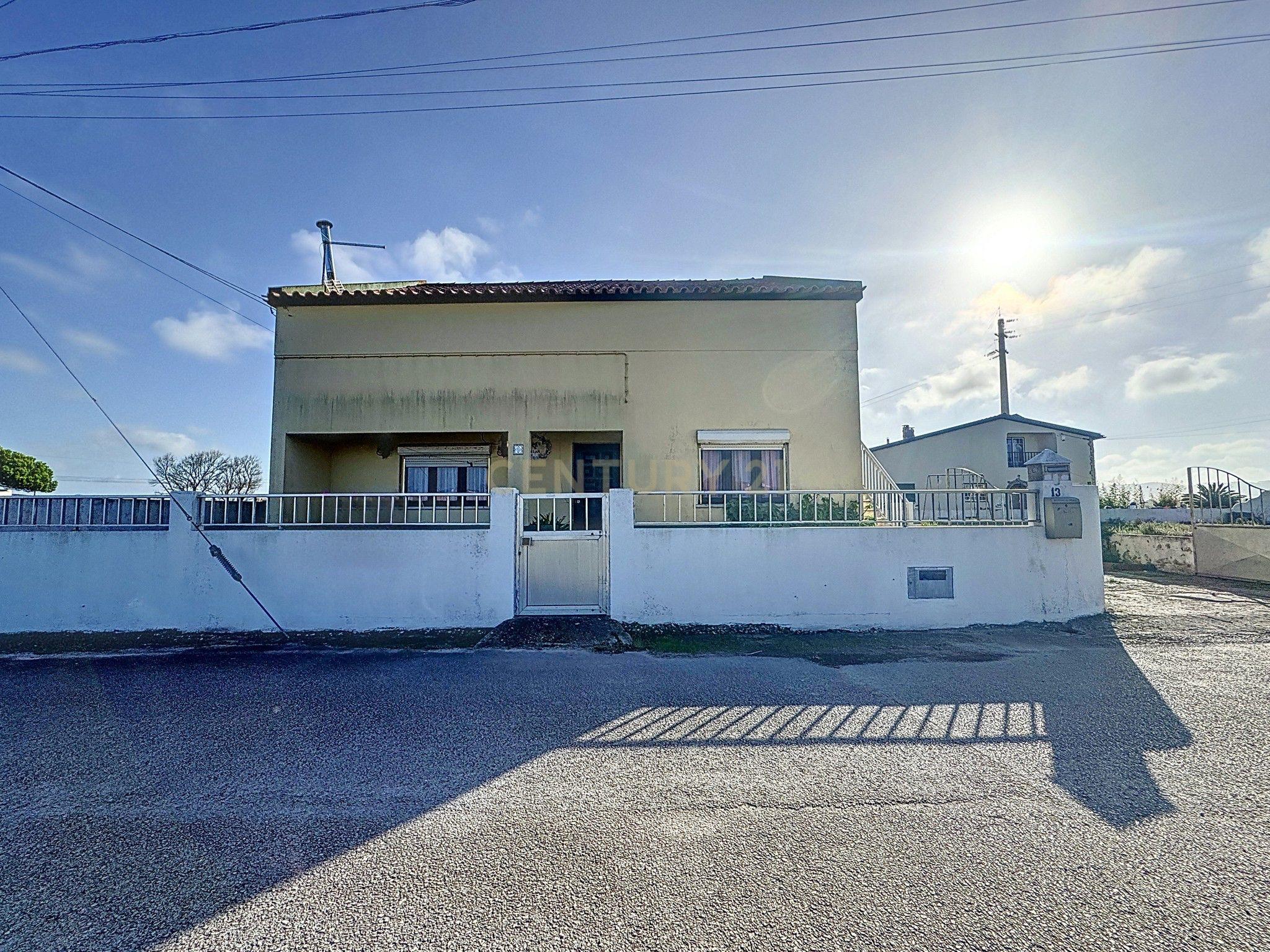 Moradia T3 + T2 + T2 , Com lindo Terreno em Sao Martinho do Porto - Image 48