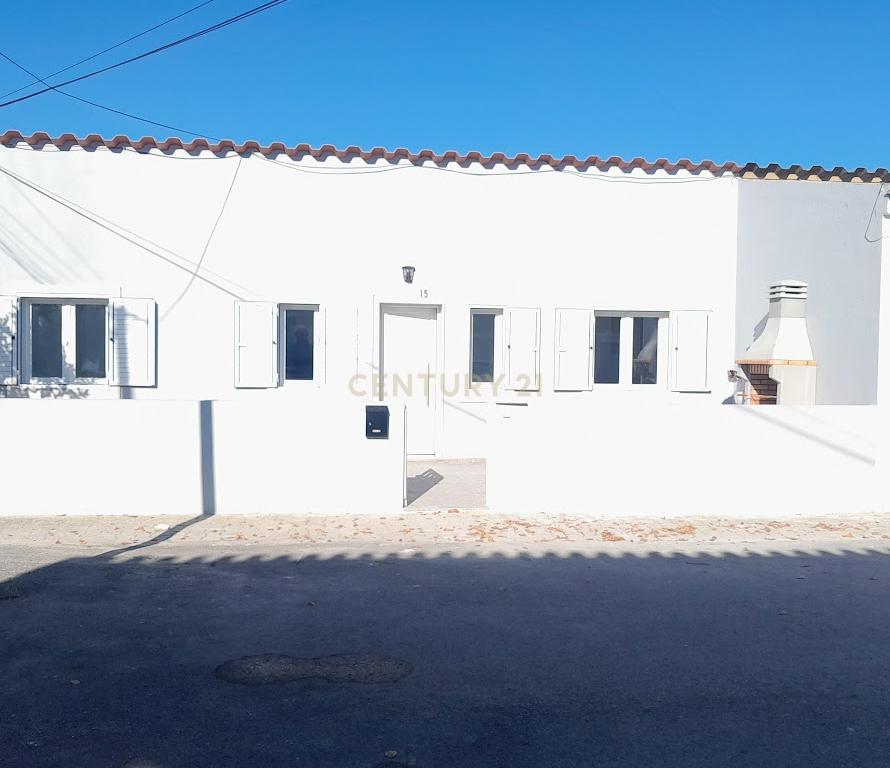 MORADIA EM SETÚBAL - Image 1