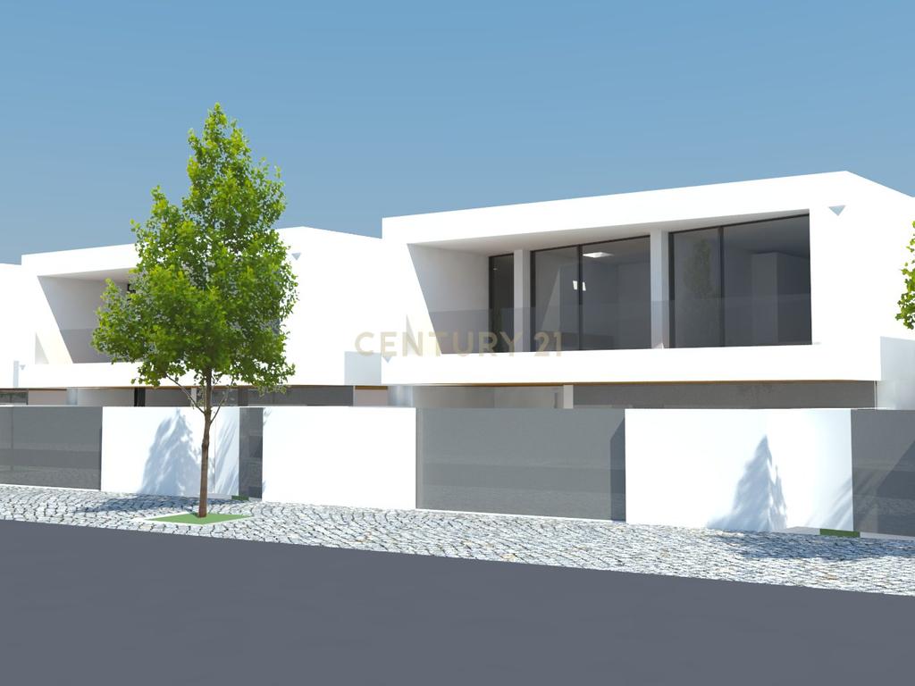 MORADIA DE LUXO V4 EM CONSTRUÇÃO - PRAIA DE MADALENA - Image 3