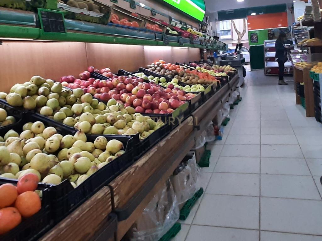 OEIRAS 2 Lojas para venda com Yeld de 7,5% - Image 8