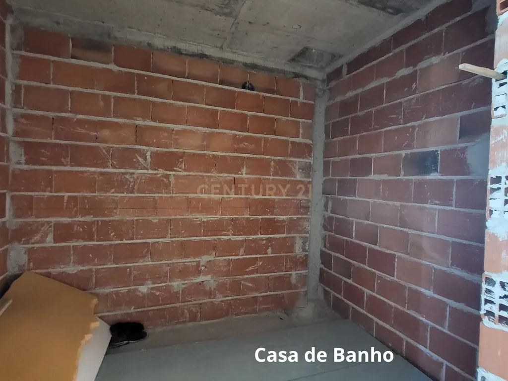 APARTAMENTO T2 COM TERRAÇO | SANTA MARTA DO PINHAL | CORROIOS - Image 10