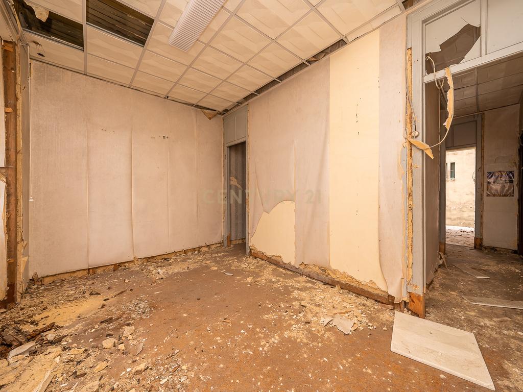 Edifício para Reabilitação Total no Bairro Salgado, Setúbal Bonfim composto por 8 apartamentos - Image 17