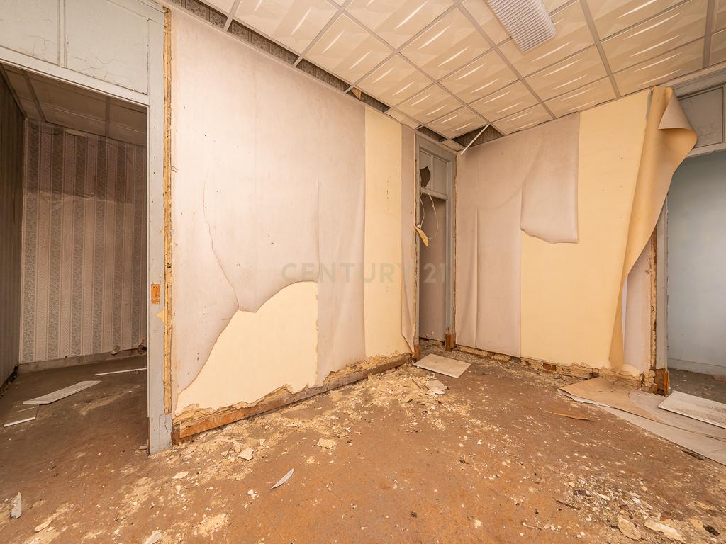 Edifício para Reabilitação Total no Bairro Salgado, Setúbal Bonfim composto por 8 apartamentos - Image 69
