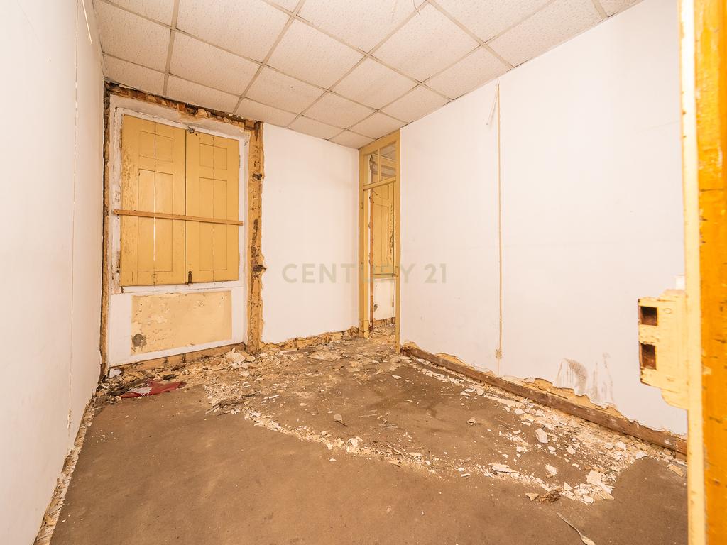 Edifício para Reabilitação Total no Bairro Salgado, Setúbal Bonfim composto por 8 apartamentos - Image 13
