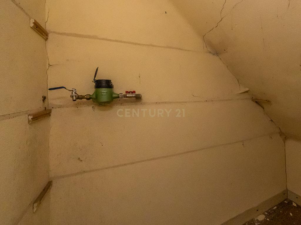 Edifício para Reabilitação Total no Bairro Salgado, Setúbal Bonfim composto por 8 apartamentos - Image 42