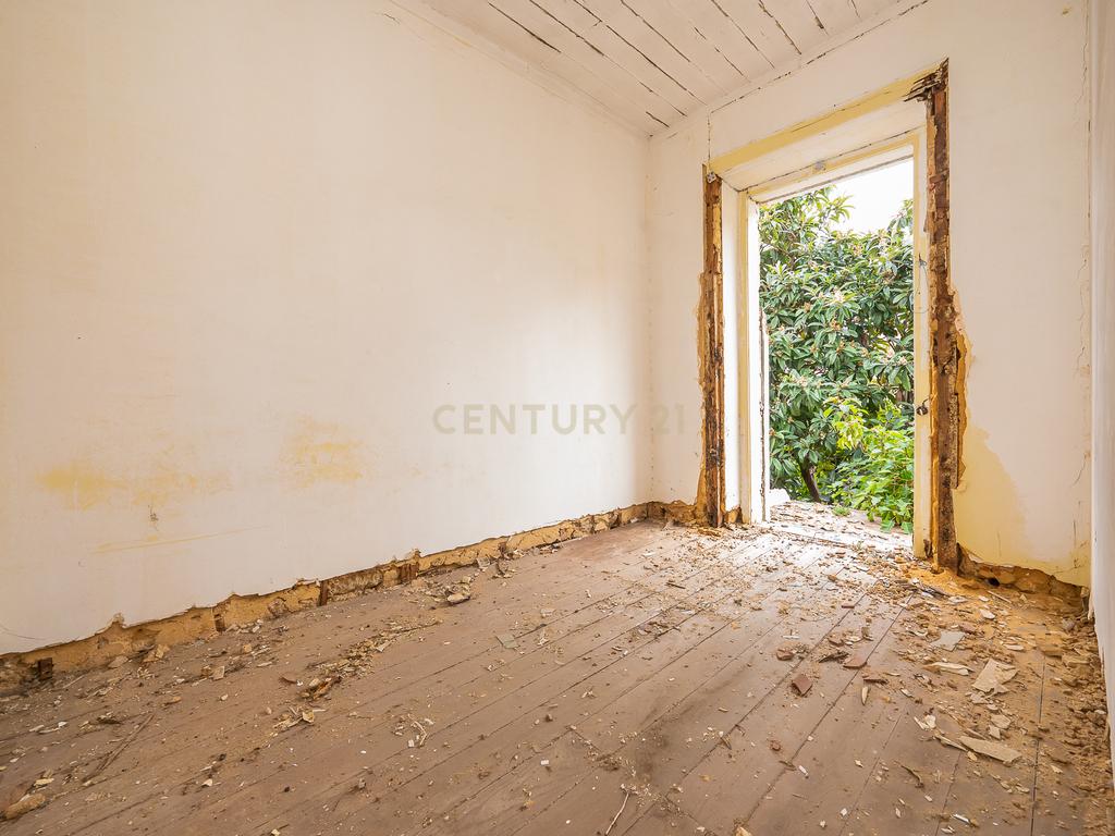 Edifício para Reabilitação Total no Bairro Salgado, Setúbal Bonfim composto por 8 apartamentos - Image 86
