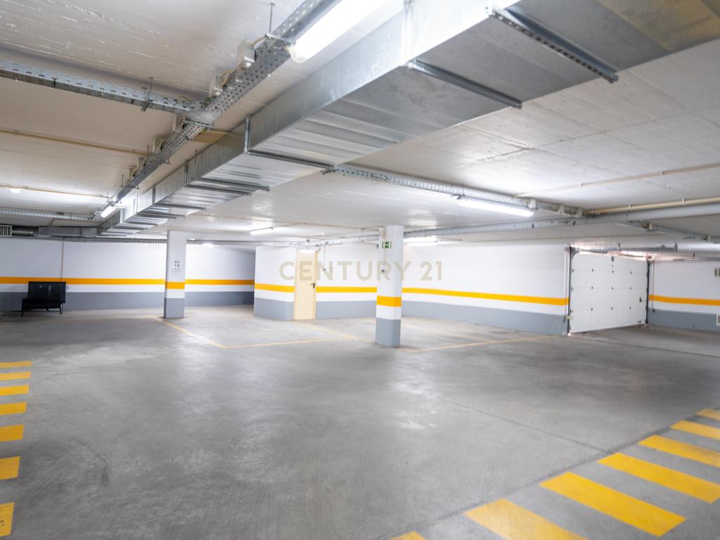 Apartamento com Terraço T2  de Charme em Benfica - Excelência e Conforto - Image 57