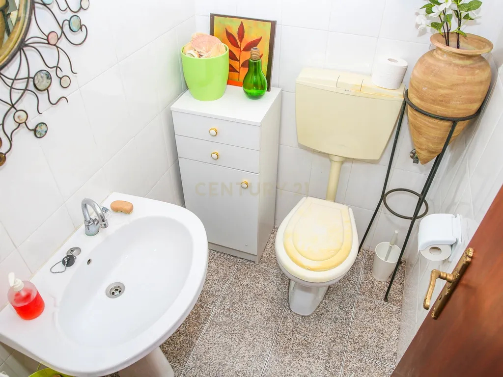 Prédio em Propriedade Total - Habitação e Comércio - Image 42