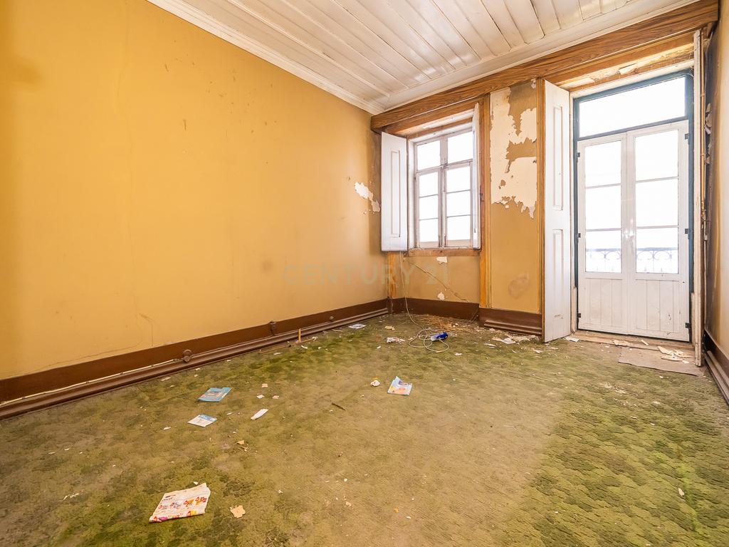 Prédio com 370m2 no Bairro Salgado para remodelação total - Image 22