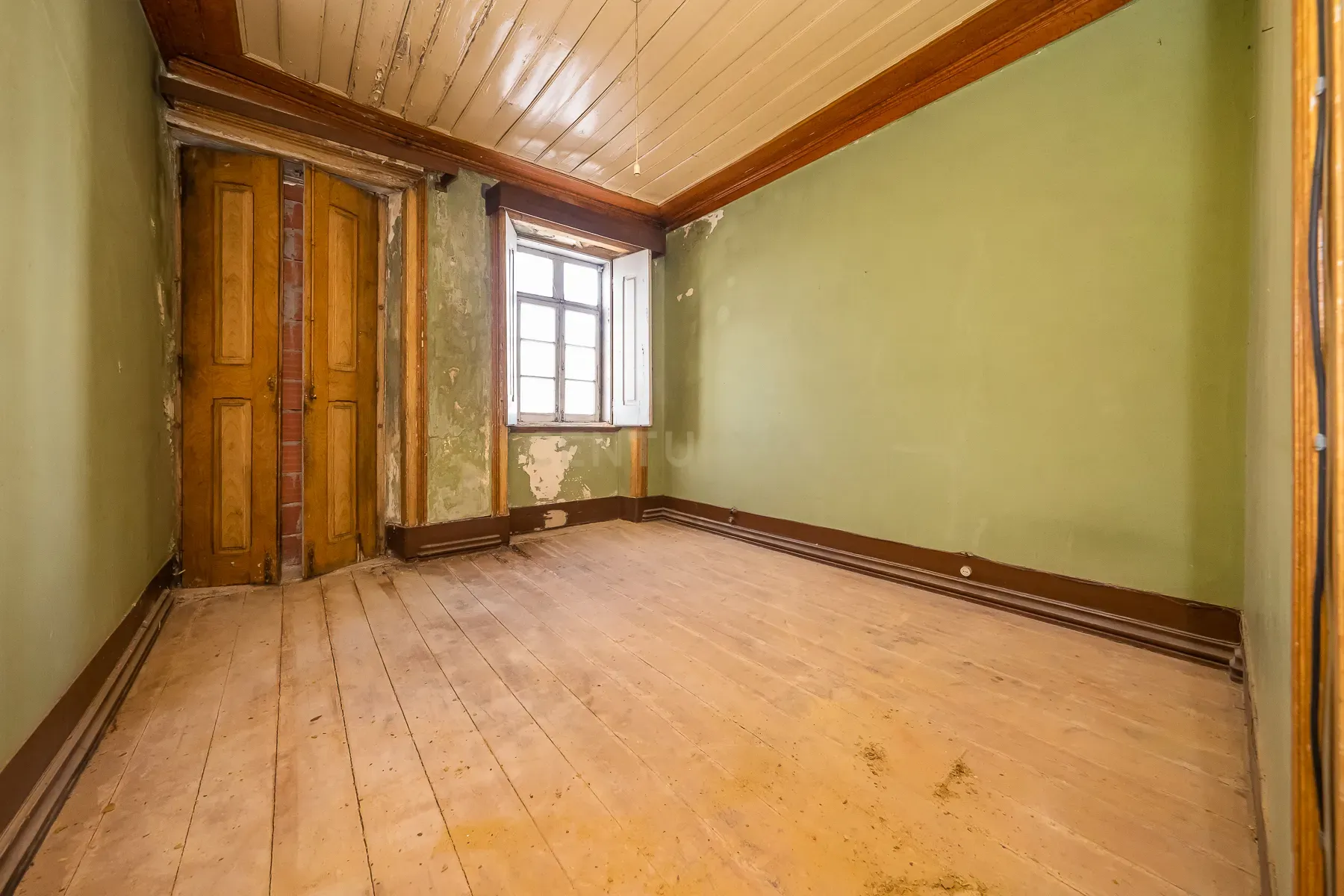 Prédio com 370m2 no Bairro Salgado para remodelação total - Image 20