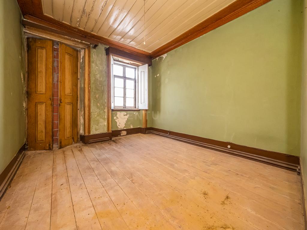 Prédio com 370m2 no Bairro Salgado para remodelação total - Image 20