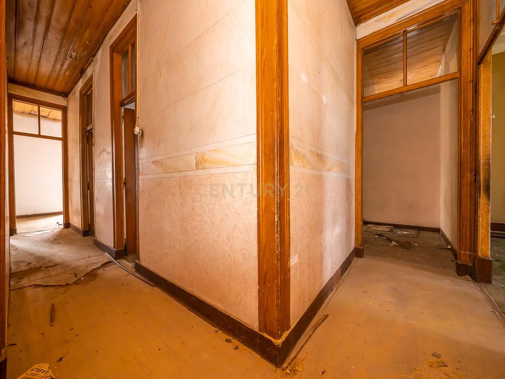 Prédio com 370m2 no Bairro Salgado para remodelação total - Image 14