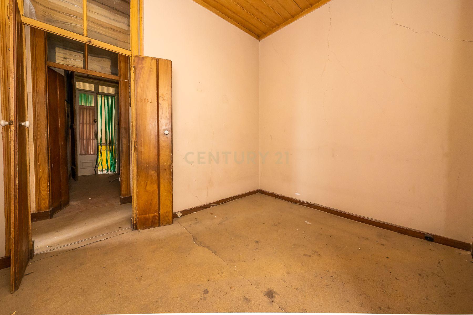 Prédio com 370m2 no Bairro Salgado para remodelação total - Image 25