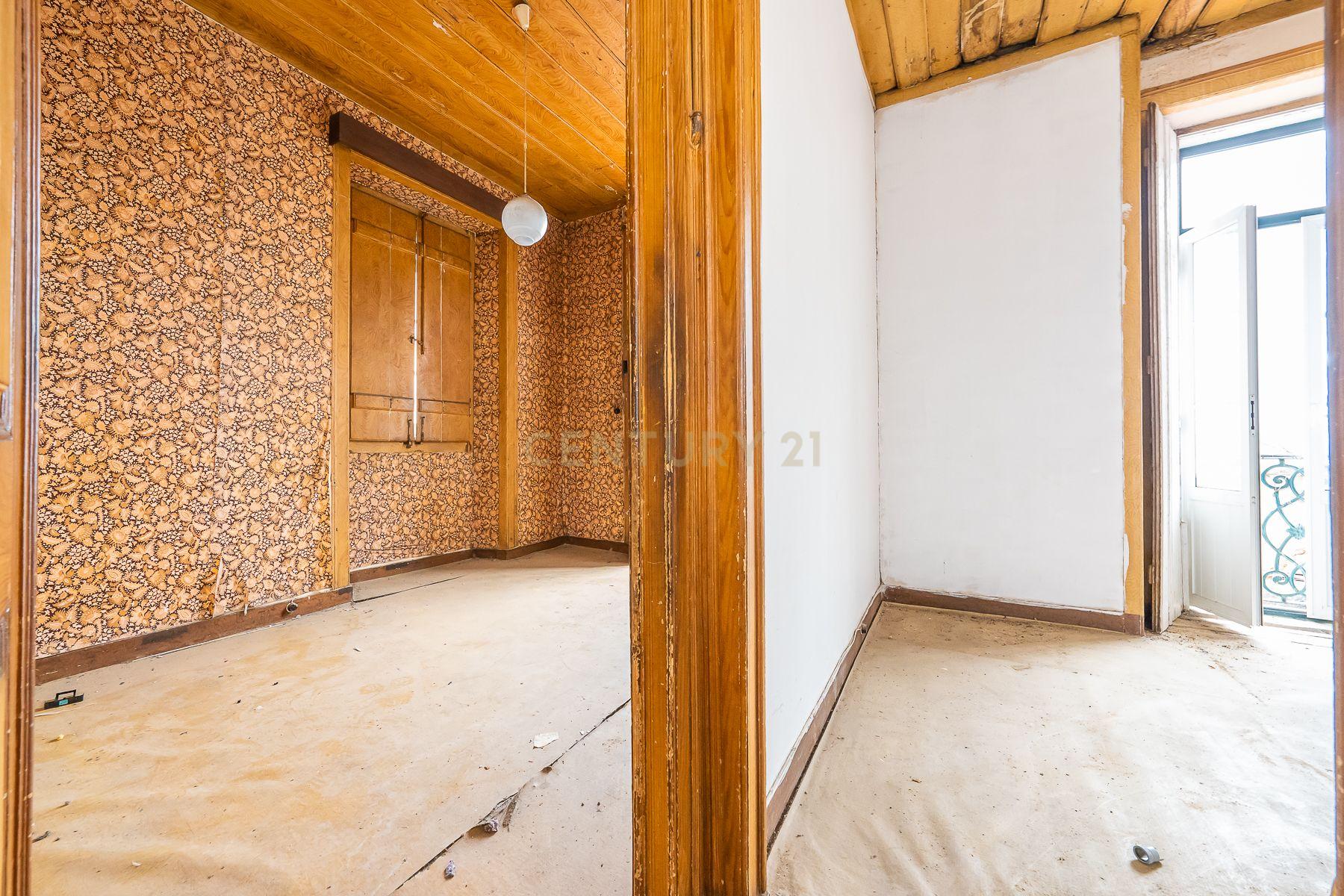 Prédio com 370m2 no Bairro Salgado para remodelação total - Image 16