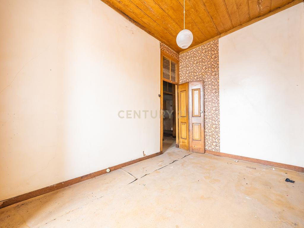 Prédio com 370m2 no Bairro Salgado para remodelação total - Image 28