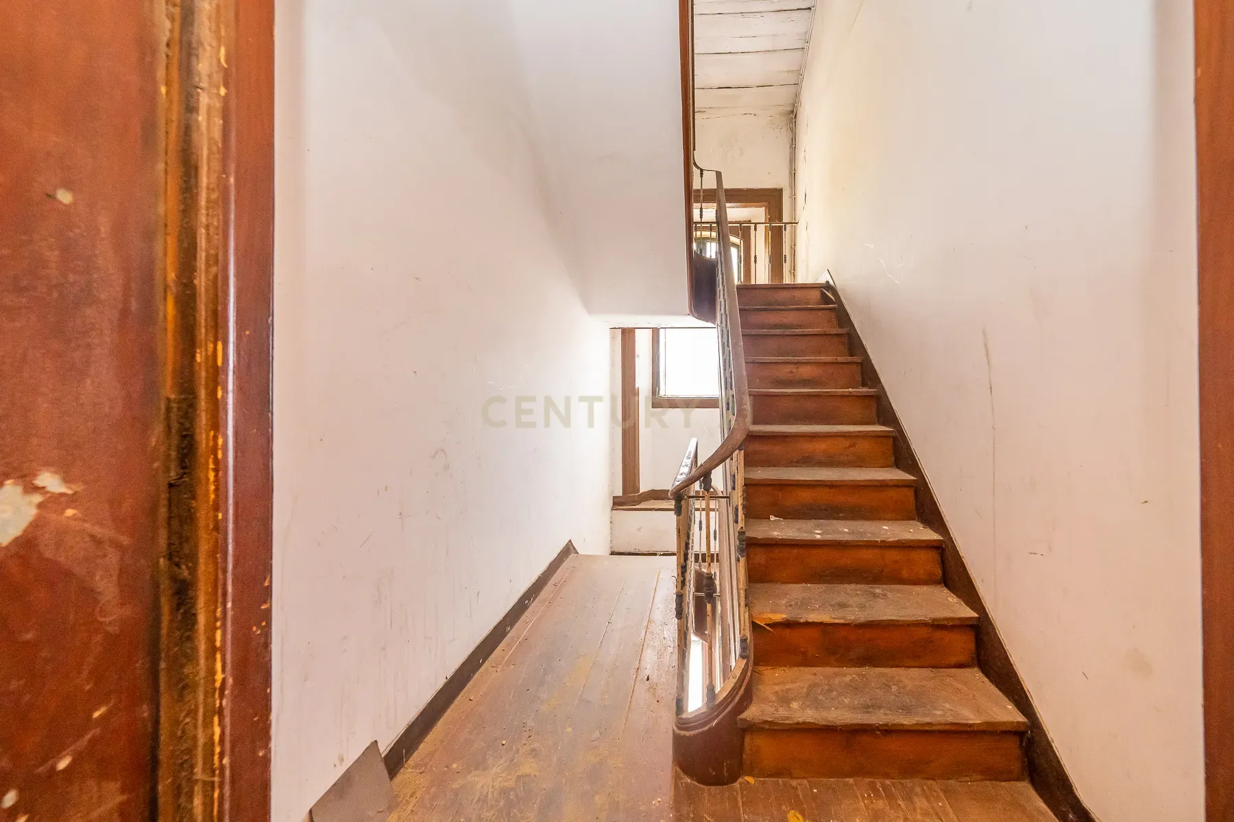 Prédio com 370m2 no Bairro Salgado para remodelação total - Image 32