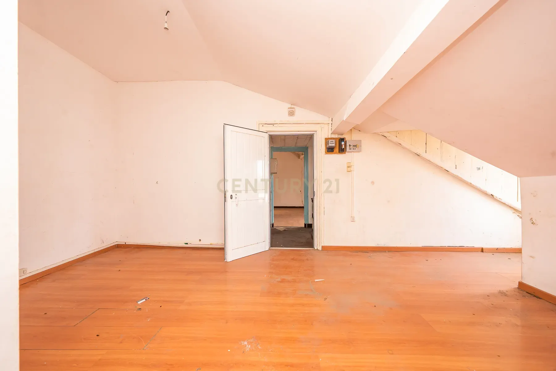 Prédio com 370m2 no Bairro Salgado para remodelação total - Image 36