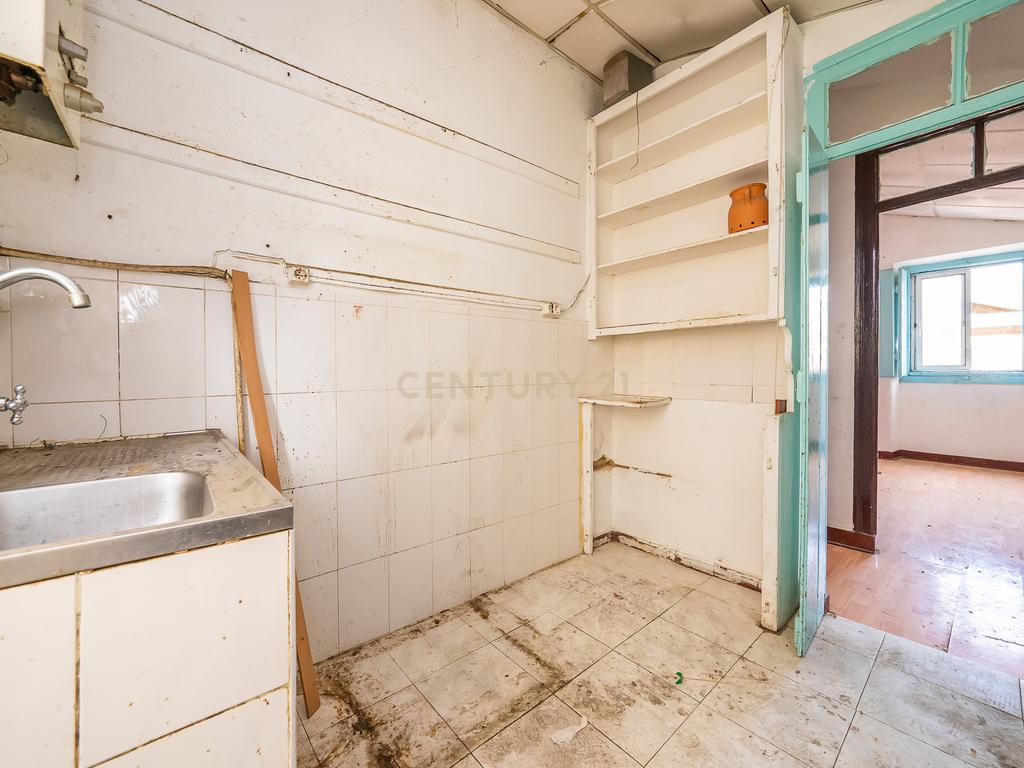 Prédio com 370m2 no Bairro Salgado para remodelação total - Image 46