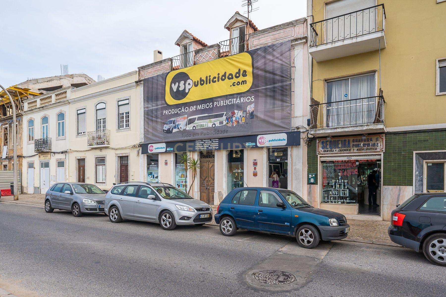 Prédio com 370m2 no Bairro Salgado para remodelação total - Image 51