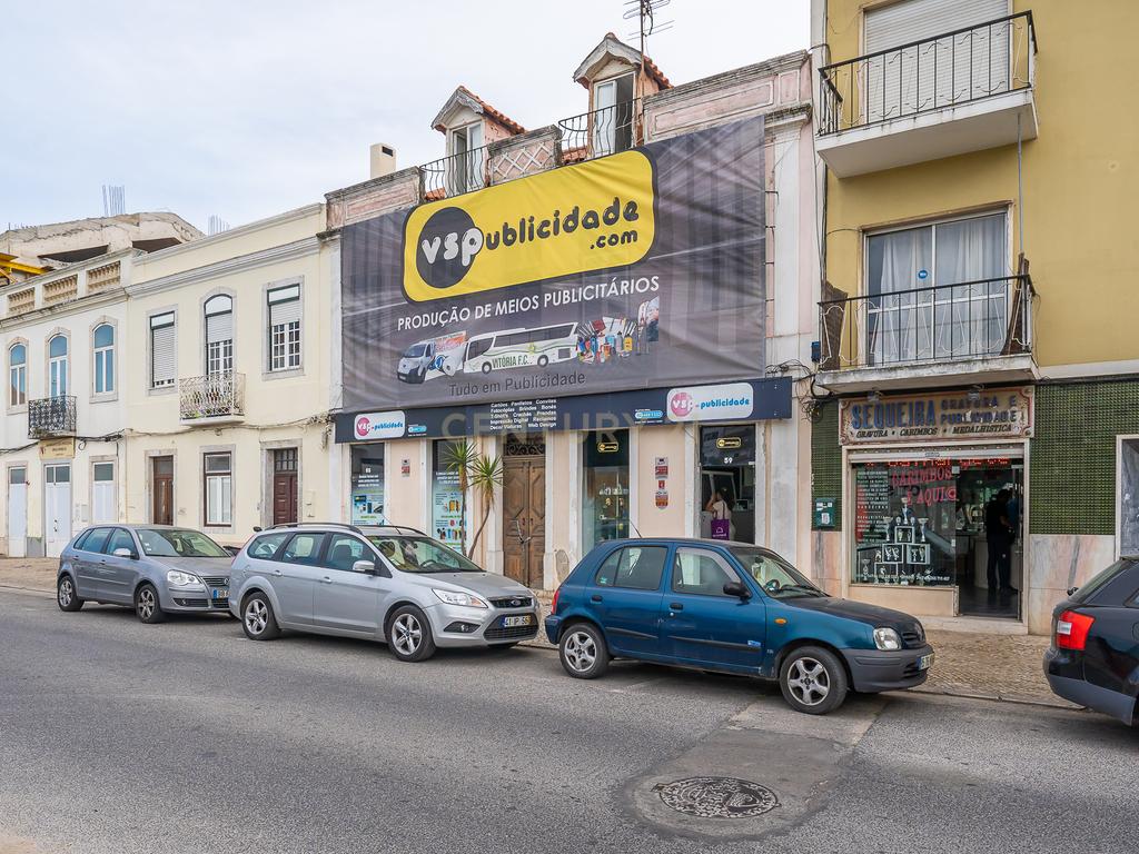 Prédio com 370m2 no Bairro Salgado para remodelação total - Image 51