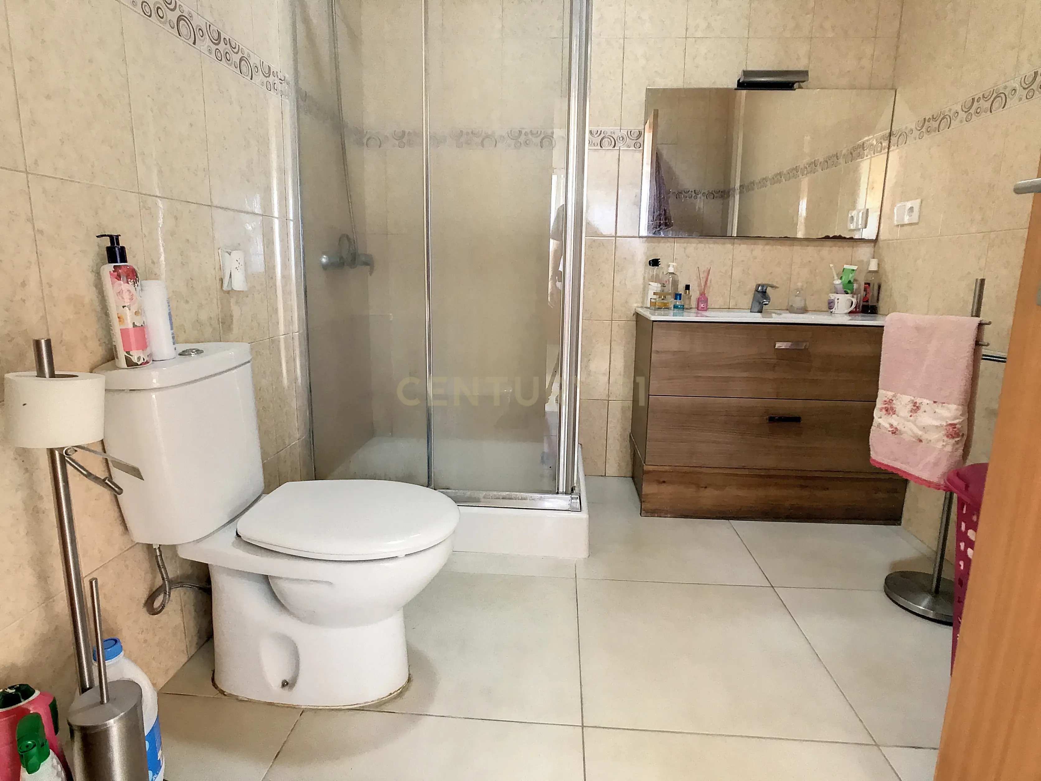 Moradia composta por 2 apartamentos T1 + T2 na Vila de Porto Judeu - Image 8