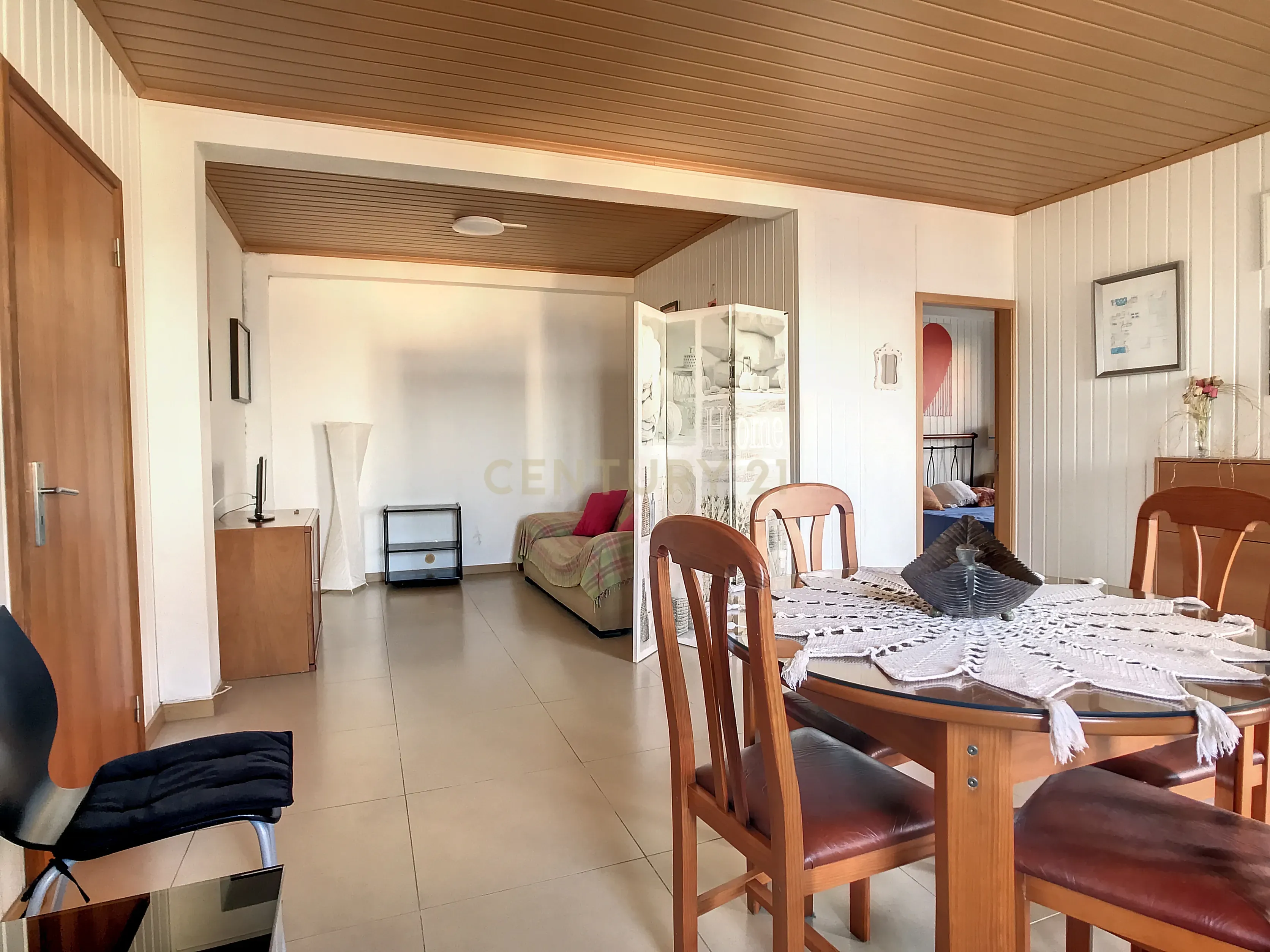 Moradia composta por 2 apartamentos T1 + T2 na Vila de Porto Judeu - Image 12