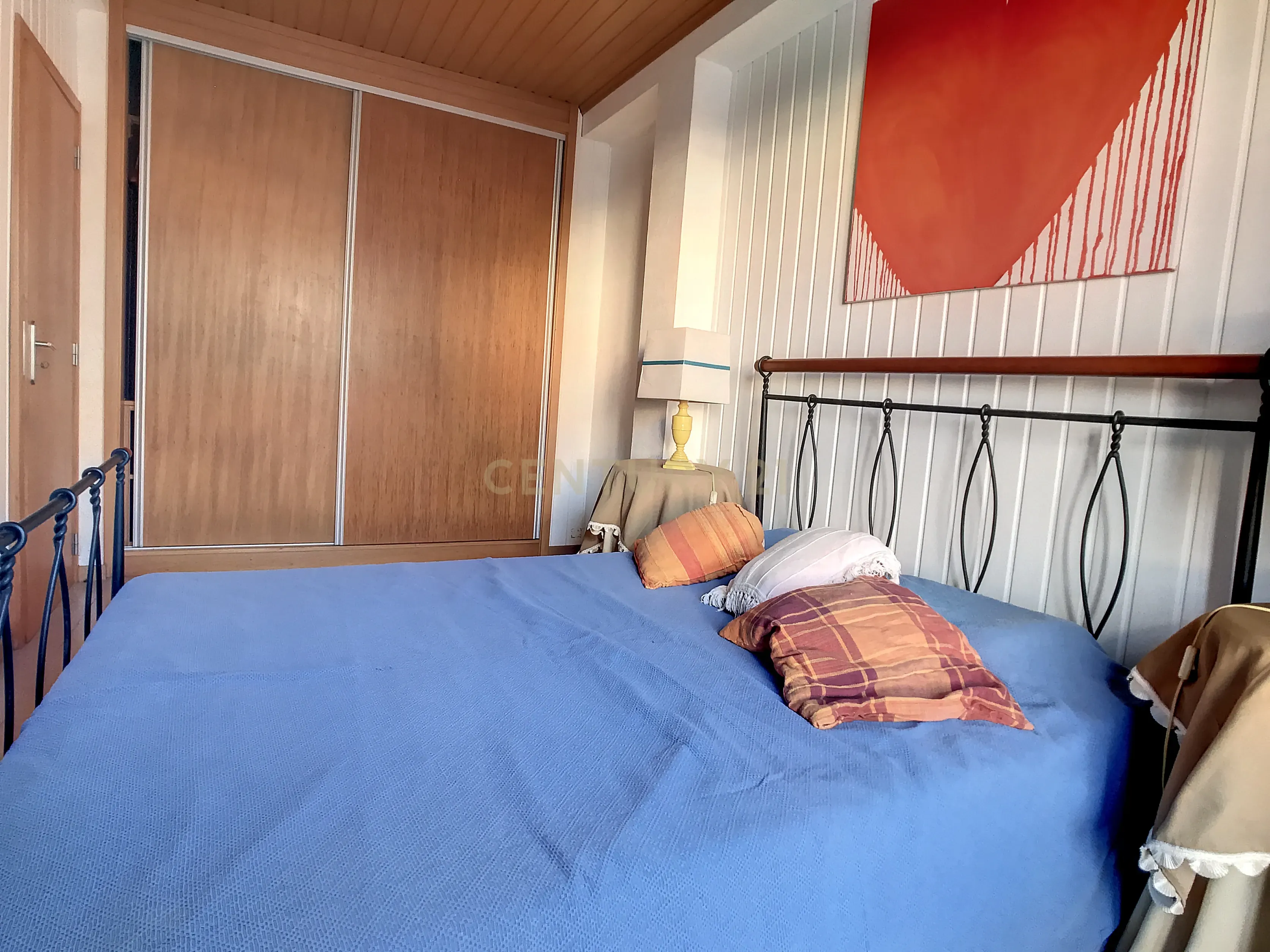 Moradia composta por 2 apartamentos T1 + T2 na Vila de Porto Judeu - Image 11