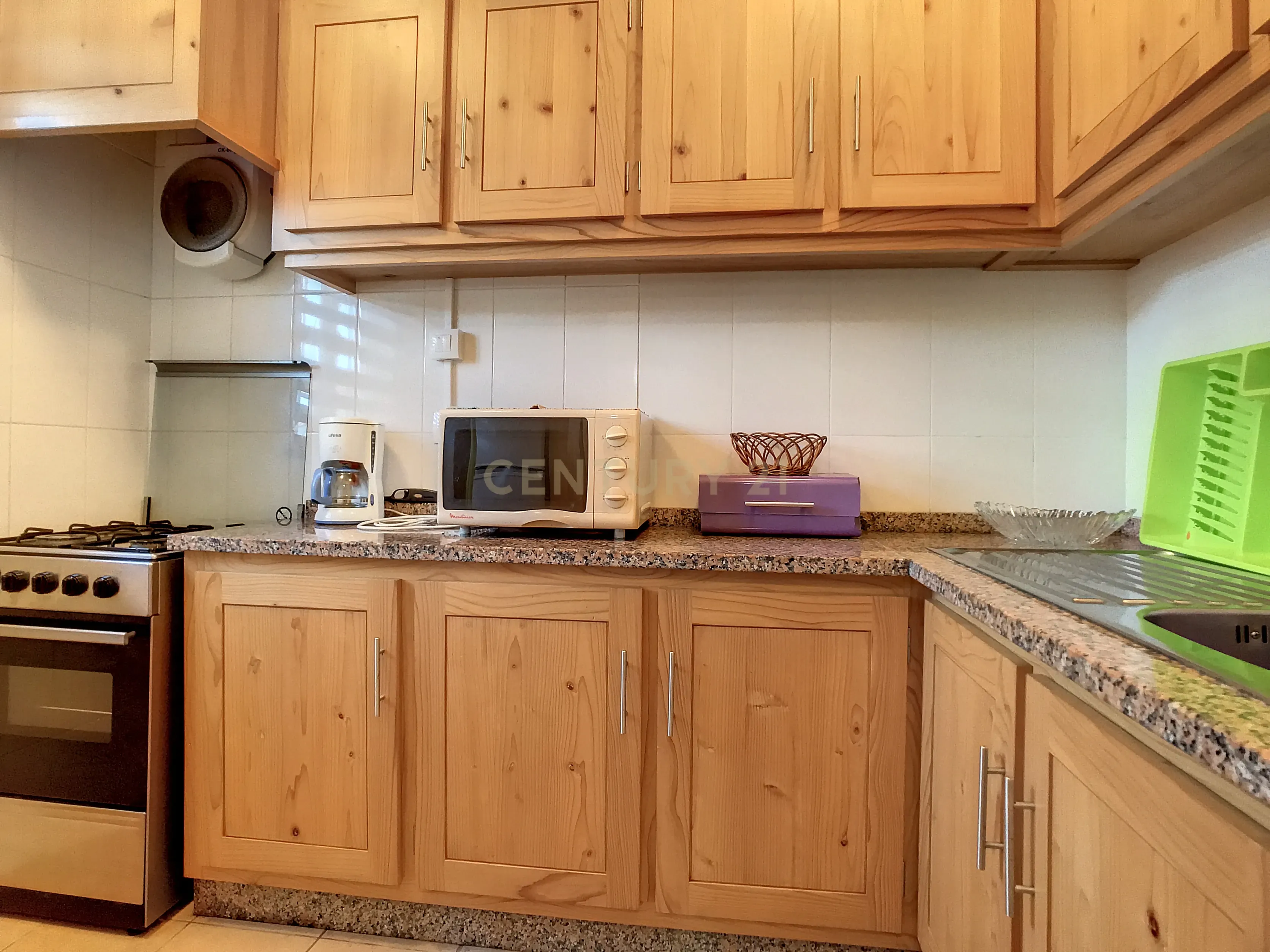 Moradia composta por 2 apartamentos T1 + T2 na Vila de Porto Judeu - Image 18