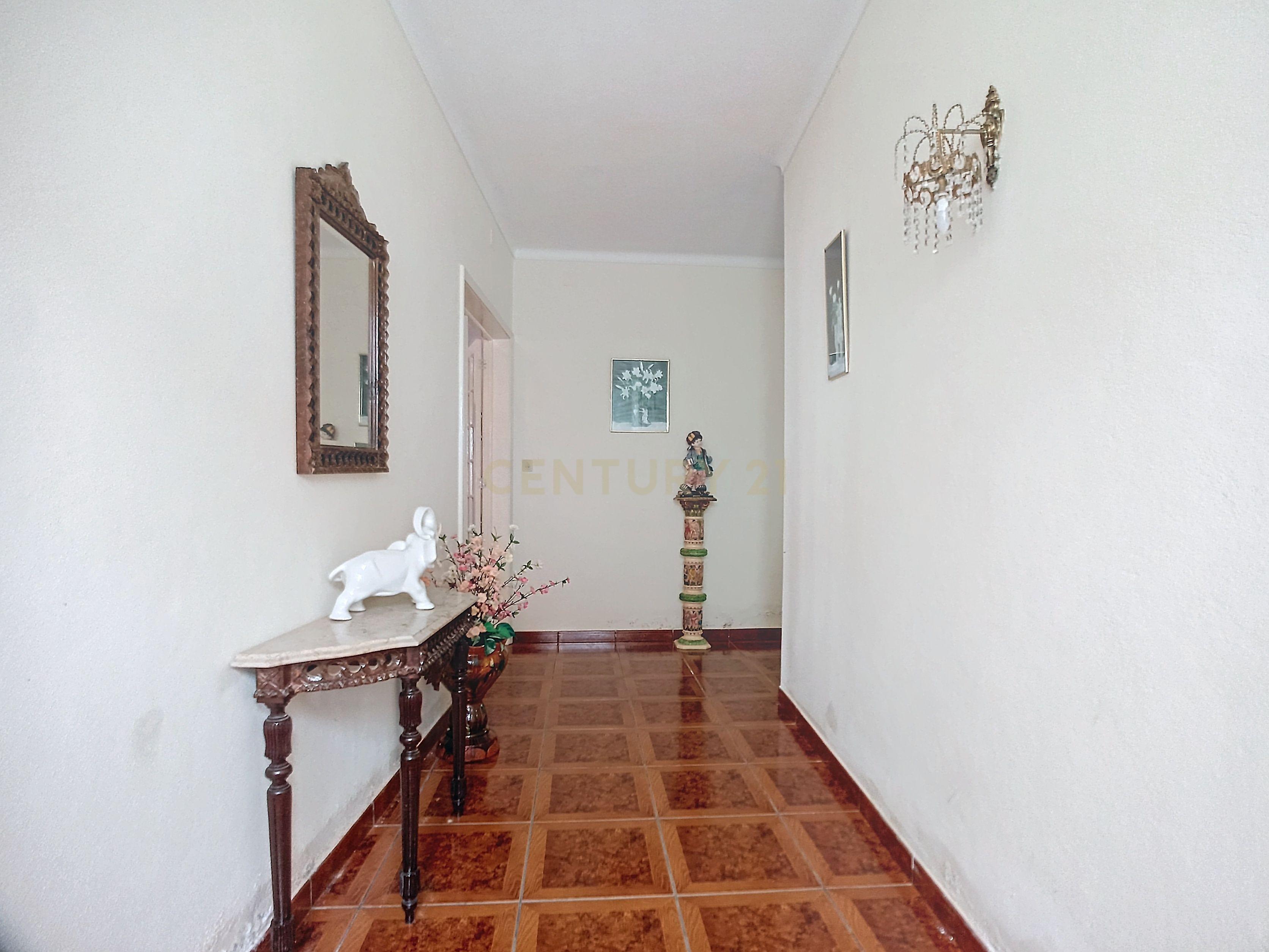 Moradia T4 em Rabo de Peixe, no concelho da Ribeira Grande! - Image 2