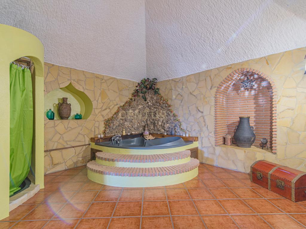 undefined - Image 45