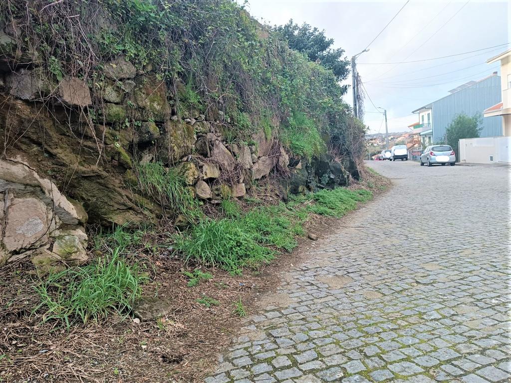 Lote para construção de moradia com 3 frentes perto do Freixo em Valbom, Gondomar, Porto - Image 17