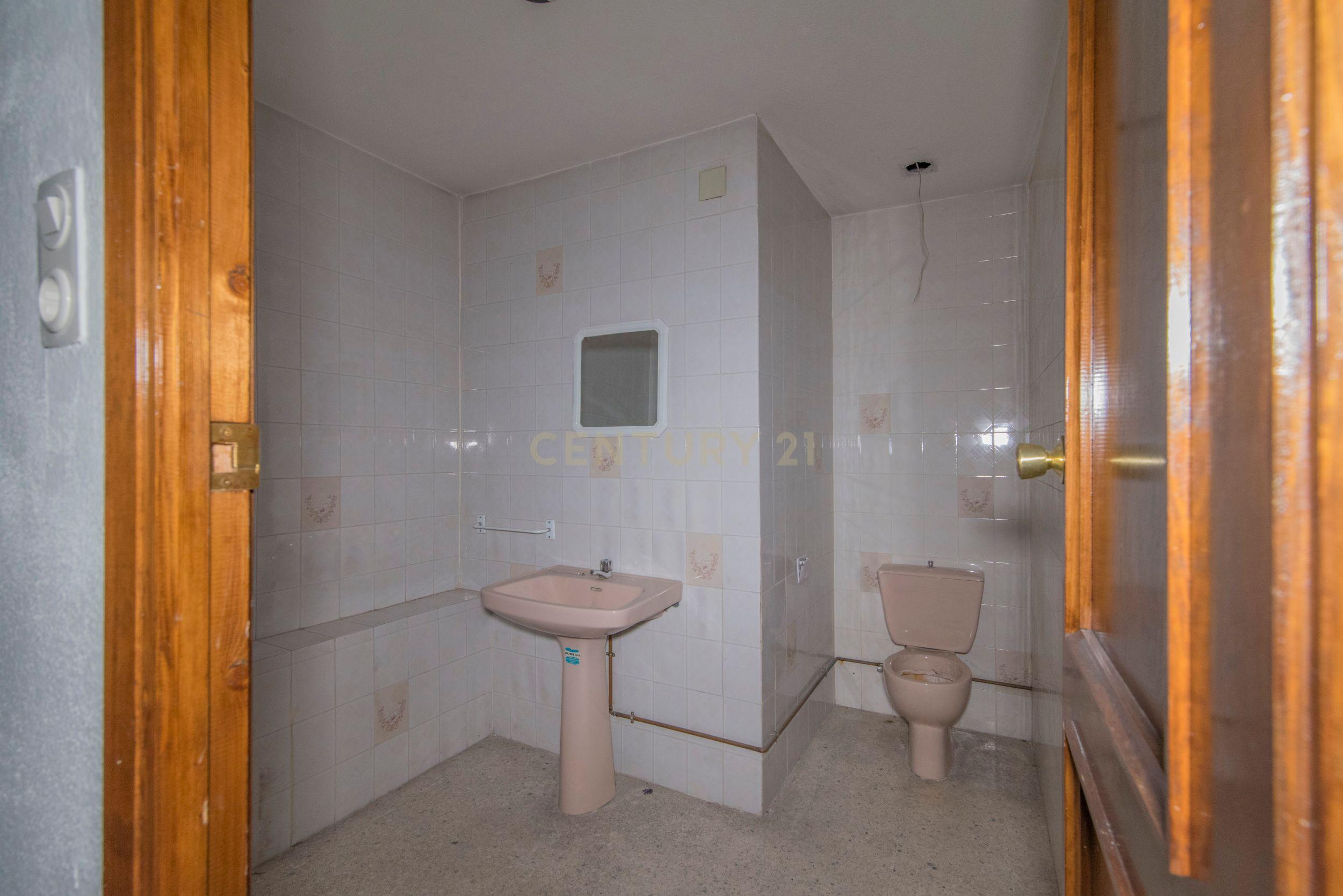 undefined - Image 33
