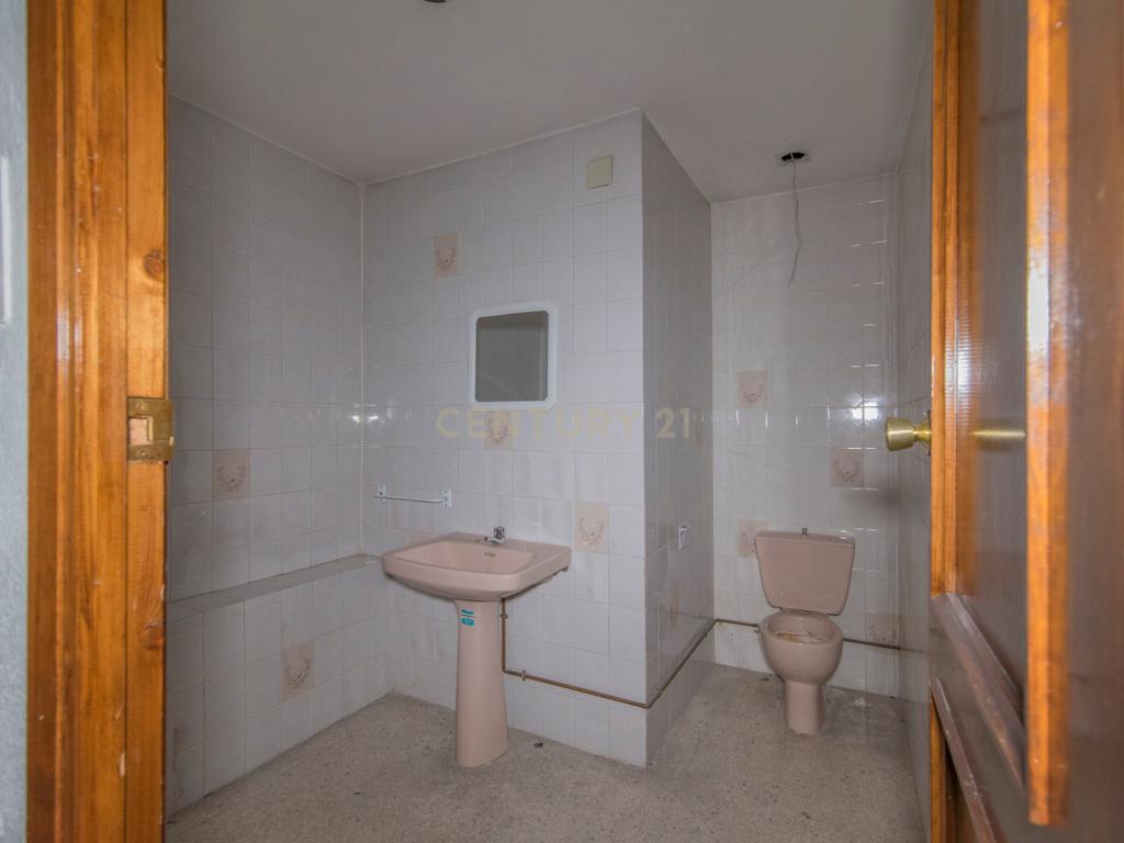 undefined - Image 33