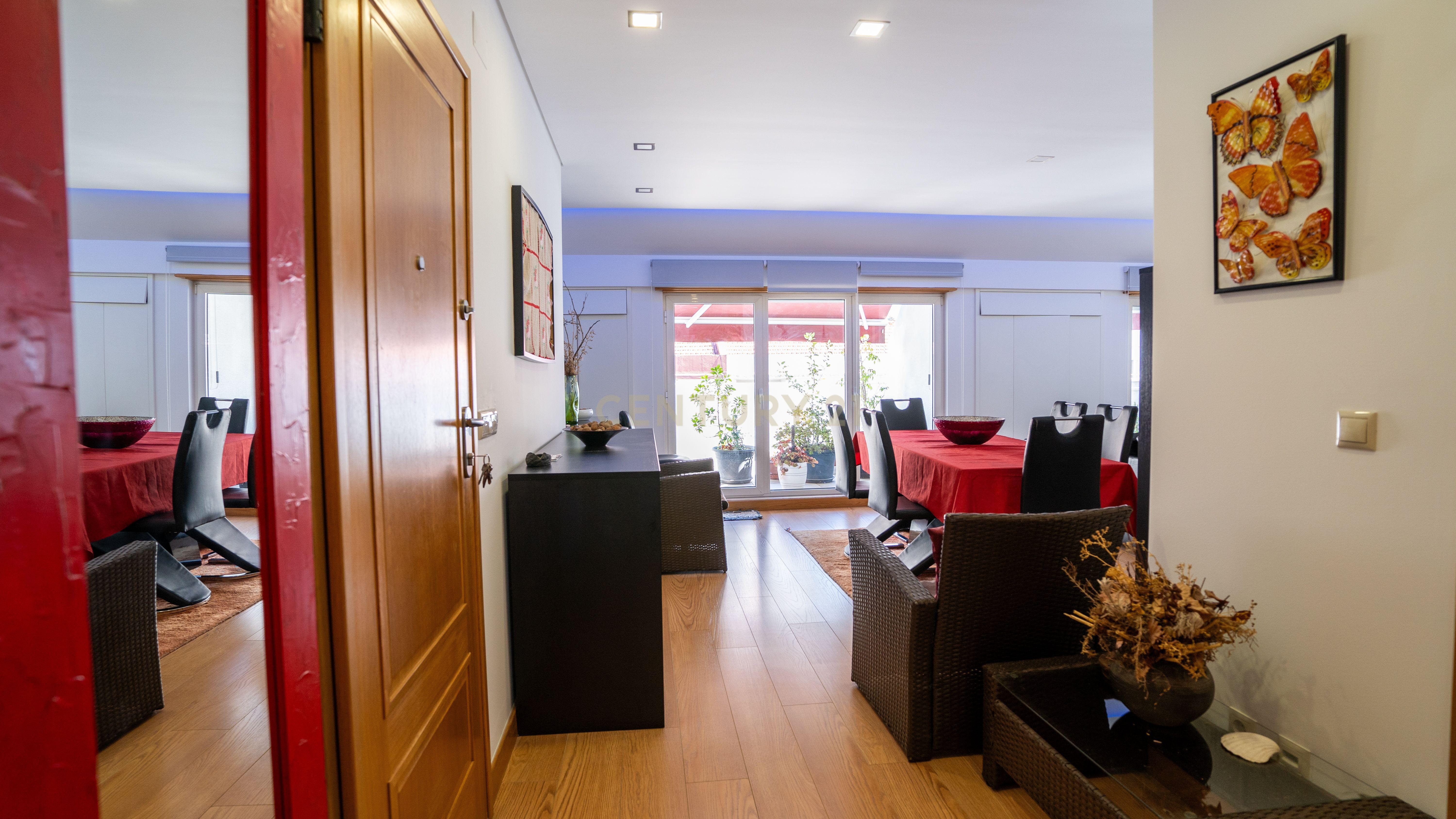 Apartamento com Terraço T2 de Charme em Benfica - Excelência e Conforto - Image 13