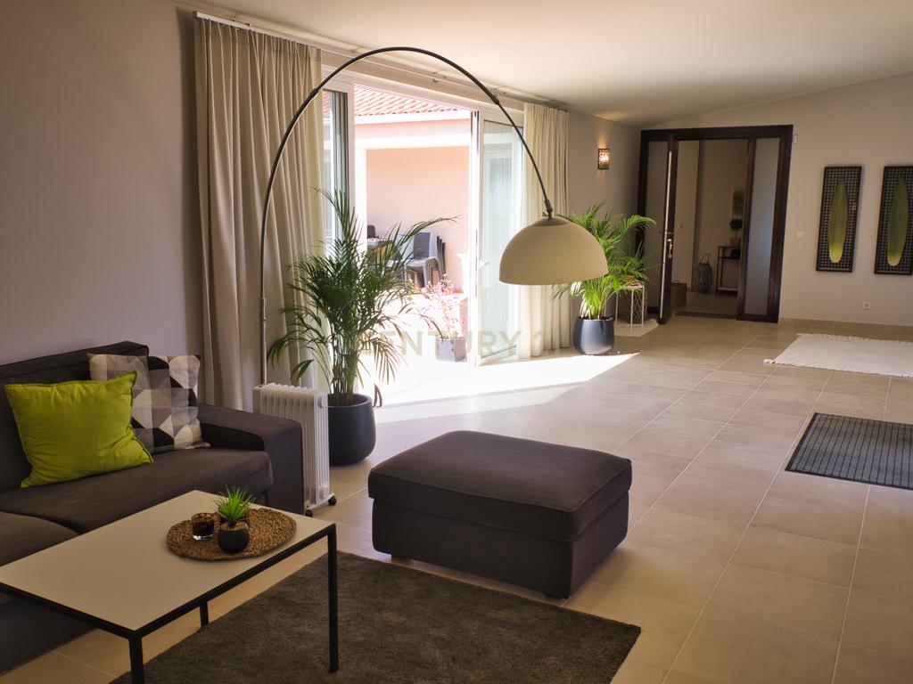 Herdade de 271 Hectares no Barlavento Algarvio, com moradia + 4 estudios, piscina, 9 barragens, 3 estufas. - Image 9