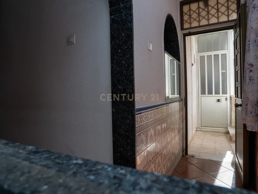 Prédio para Venda na Brandoa – Propriedade Total – Excelente Oportunidade de Investimento - Image 4